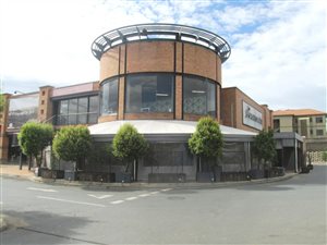 430 m² Commercial space in Pineslopes