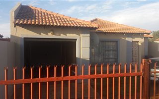 3 Bedroom House in Clarina