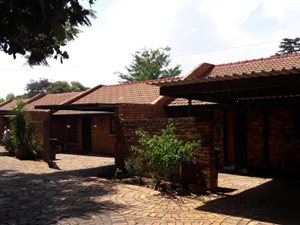 13 Bed Townhouse in Dunnottar