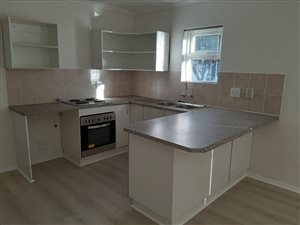 2 Bed Flat in Klein Welgevonden