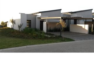 2 Bedroom Apartment in Jackal Creek Golf Estate