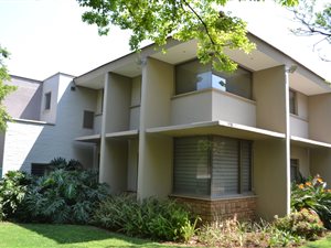 260 m² Office Space in Nieuw Muckleneuk