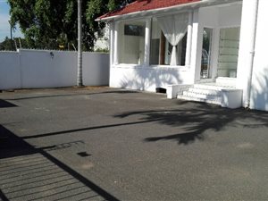 125 m² Retail Space in Windermere