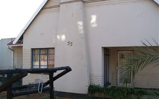 4 Bedroom House in Viljoenskroon