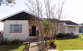3 Bedroom House in Humansdorp