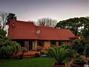 4 Bed House in Bronberrick