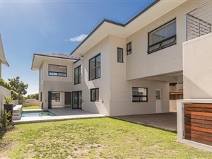 3 Bed House in Westlake