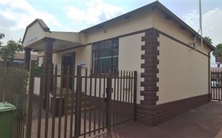 496 m² Land available in Alberton