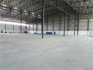 8000 m² Industrial space in La Mercy