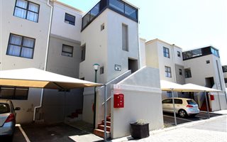 2 Bedroom Apartment in Vredekloof