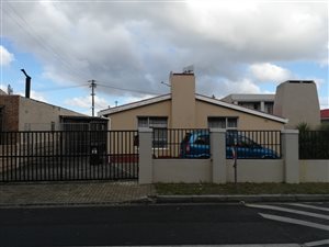 3 Bed House in Kensington