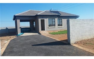 3 Bedroom House in Azaadville
