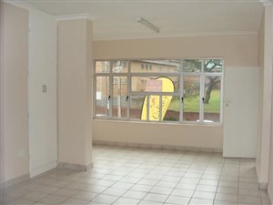 700 m² Commercial space in Bluff