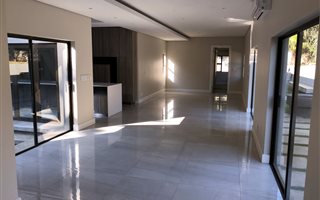 5 Bedroom House in Orchards
