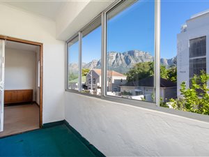 1 Bed Apartment in Claremont Upper