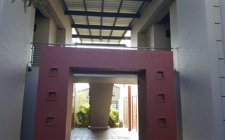 1 Bedroom Apartment in Jackal Creek Golf Estate
