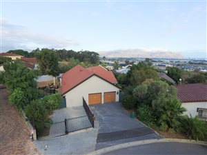 3 Bed House in Heldervue