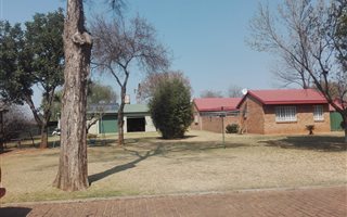 2 ha Farm in Brentwood Park
