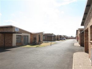 2 Bed Townhouse in Bonanne