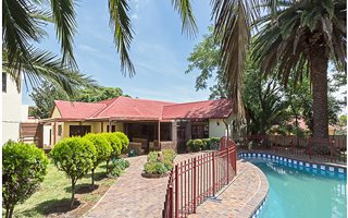 3 Bedroom House in Lombardy East
