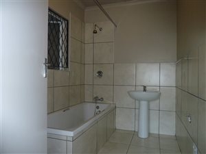 2 Bed House in Blackridge