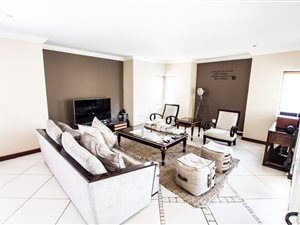 3 Bed Townhouse in Boardwalk Meander