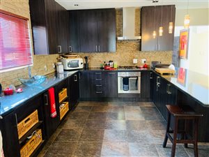 4 Bed House in Buffelspoort