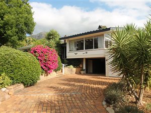 4 Bed House in Dalsig