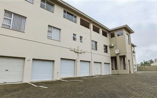 3 Bedroom Apartment in Uvongo
