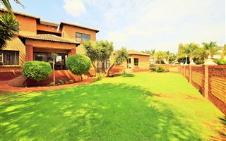 4 Bedroom House in Eldoraigne