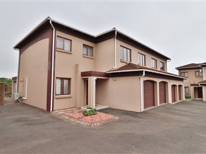 3 Bed Apartment in Meerensee