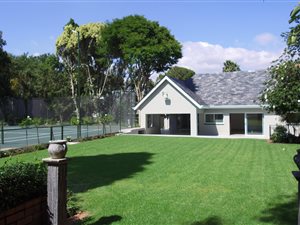 4 Bed House in Hyde Park