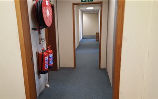 408 m² Office Space in Craighall