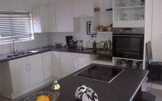 2 Bedroom Garden Cottage in Parkmore
