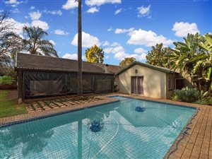 5 Bed House in Bronberrick