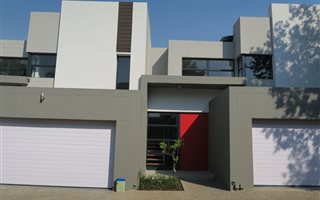 3 Bedroom Apartment in Menlo Park