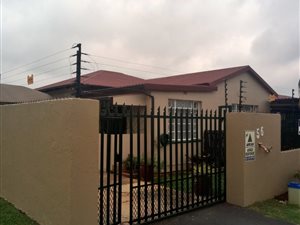 4 Bed House in Krugersdorp West