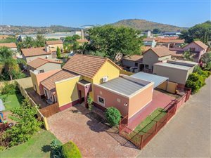 4 Bed Townhouse in Waterval East