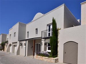 3 Bed Townhouse in Nooitgedacht Estate