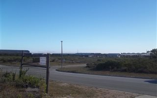 1184 m² Land available in Mossel Bay Central