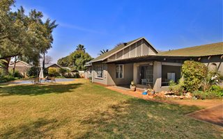 4 Bedroom House in Weltevreden Park