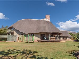 4 Bed House in Phezulu