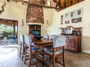 4 Bed House in Phezulu