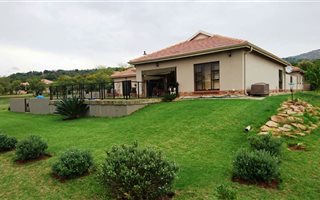3 Bedroom House in Buffelspoort