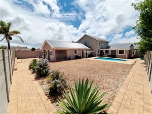 6 Bed House in Rouxville