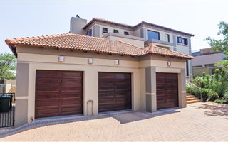 4 Bedroom House in Sable Hills Waterfront Estate