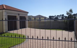 3 Bedroom Townhouse in Lorraine