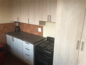 2.5 Bed Apartment in Witpoortjie