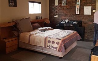 2 Bedroom Garden Cottage in Bonaero Park