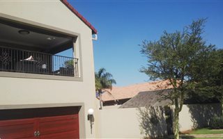5 Bedroom House in Protea Ridge